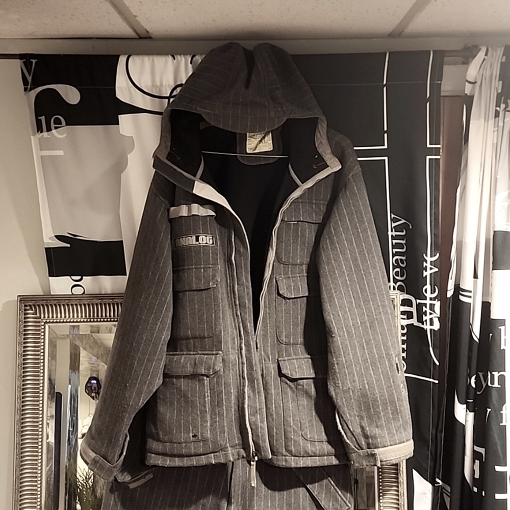 Snowboard suit